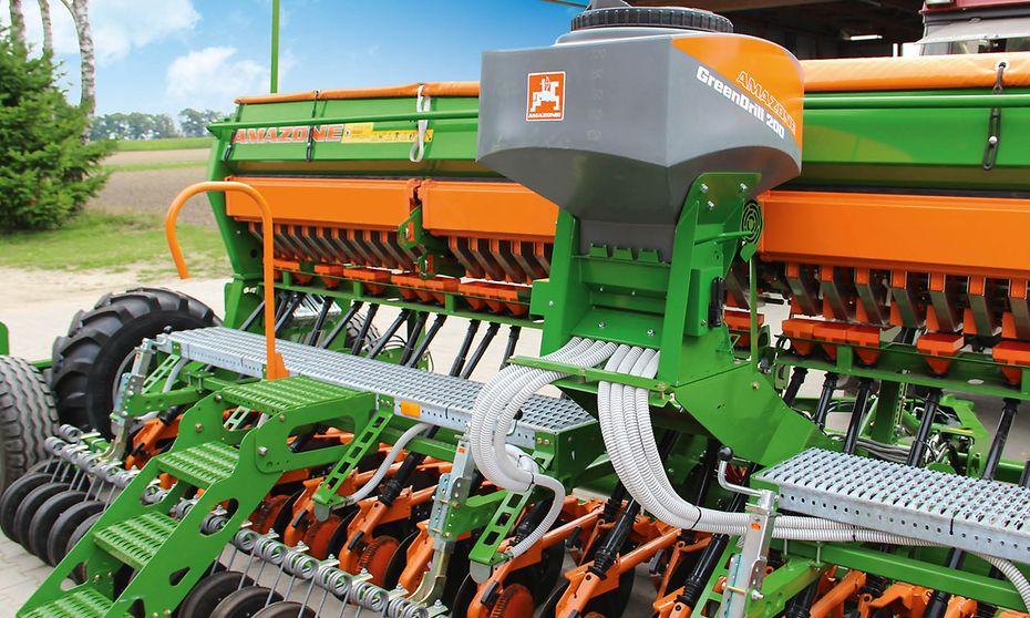 1. Прицепная сеялка D9 6000-TC Combi